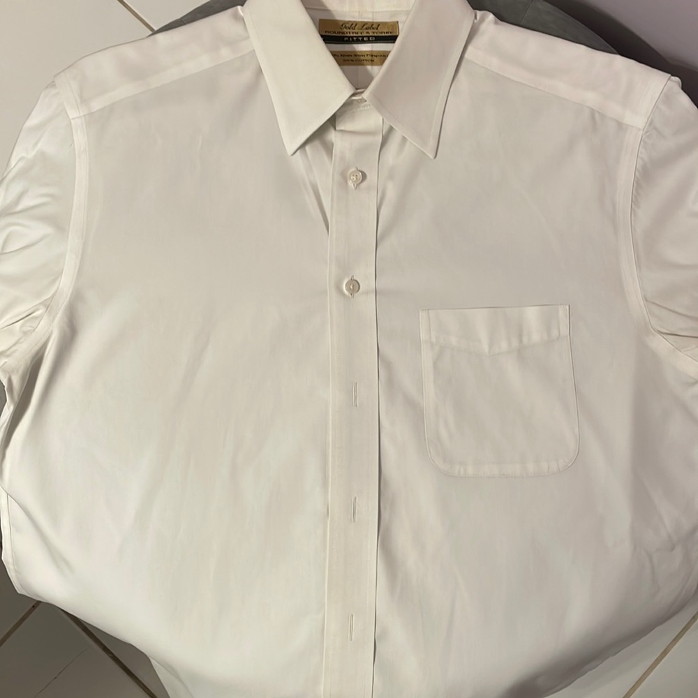 Roundtree and Yorke Gold Label Fitted Dress Shirt in White. - Picture 2 of 8